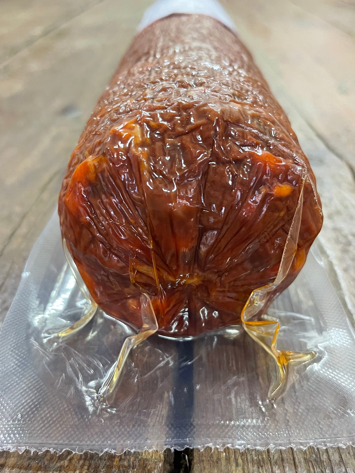 Salchichon Extra mit Tomate