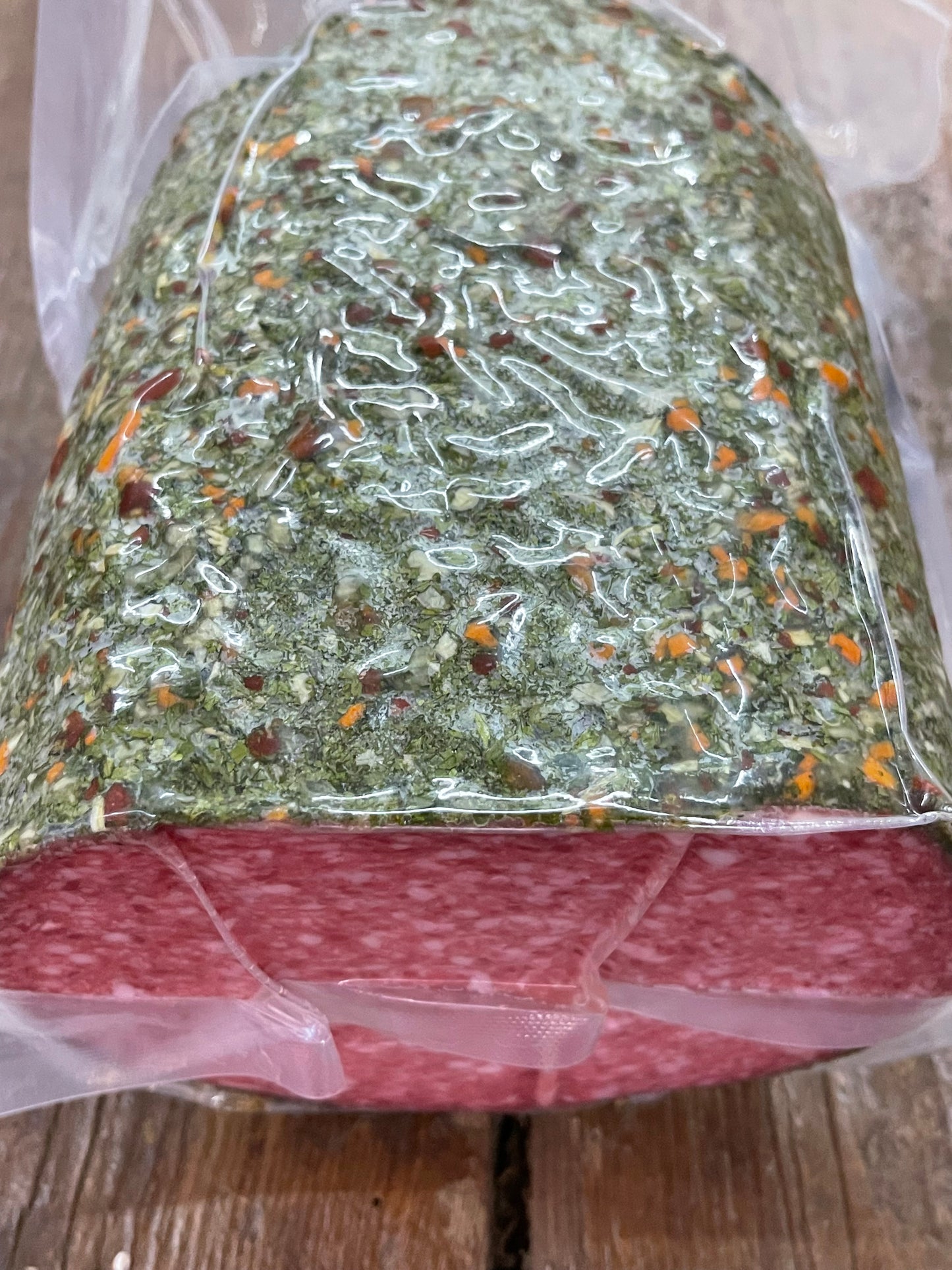 Salchichon extra mit Kräuterkruste