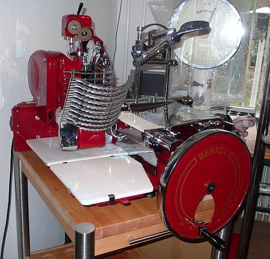 Berkel Modell 8 EP mit Scheibenstapelvorrichtung