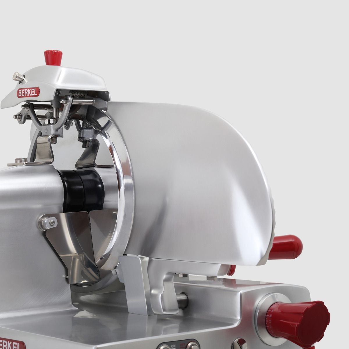 Essentia Salumeria 370
